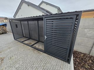 Designový dřevník s uzamykatelným úložným prostorem. #workoutcore #design #kov #zahrada #architektura #stavba #konstrukce...